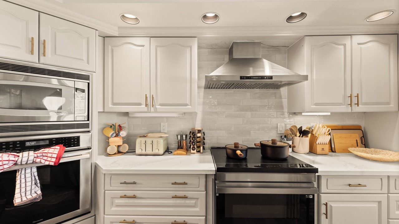Photo of Kitchen in Warm Beach