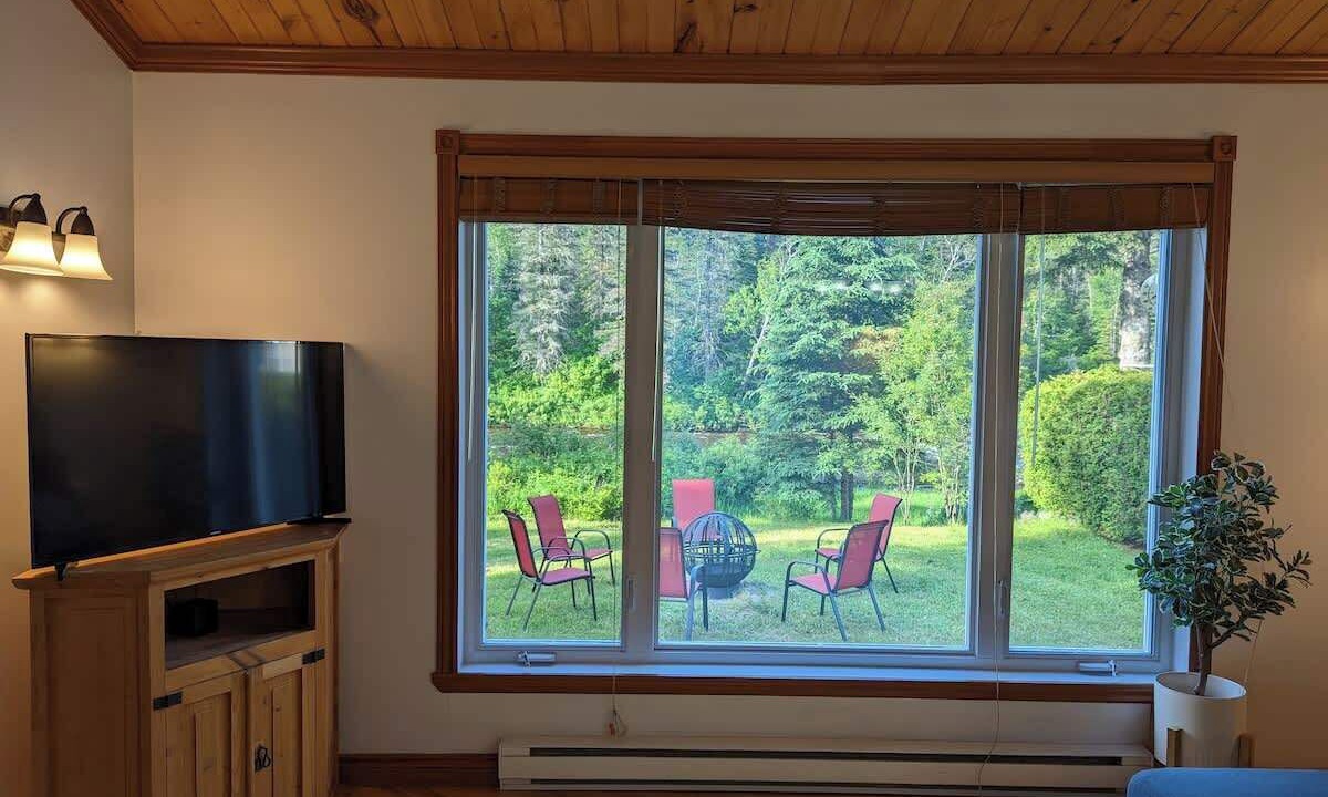 Photo of Livingroom in Saint-David-de-Falardeau