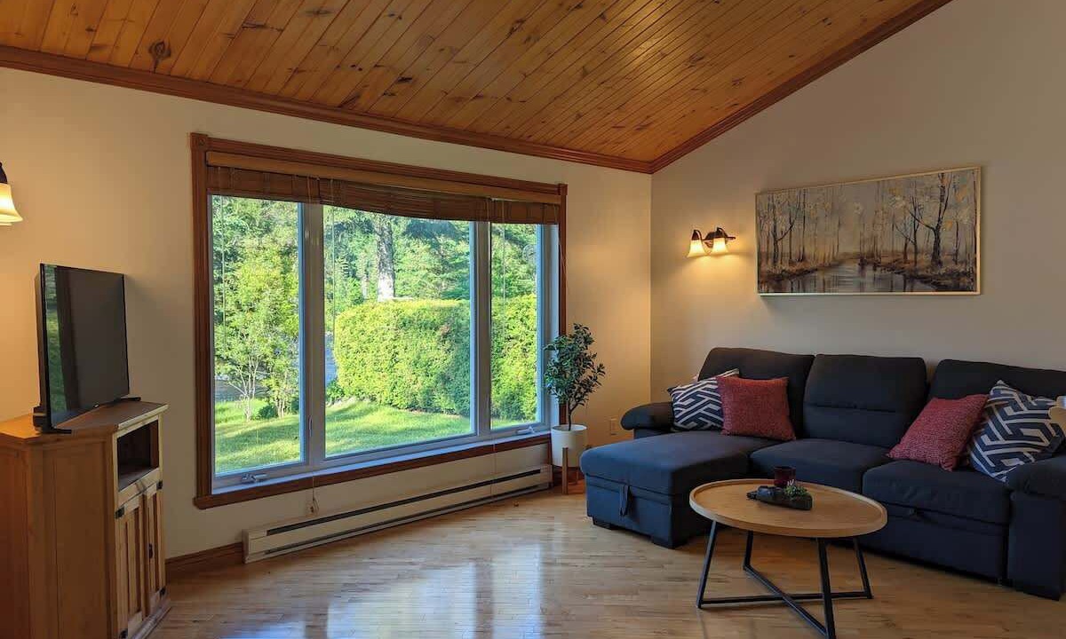 Photo of Livingroom in Saint-David-de-Falardeau