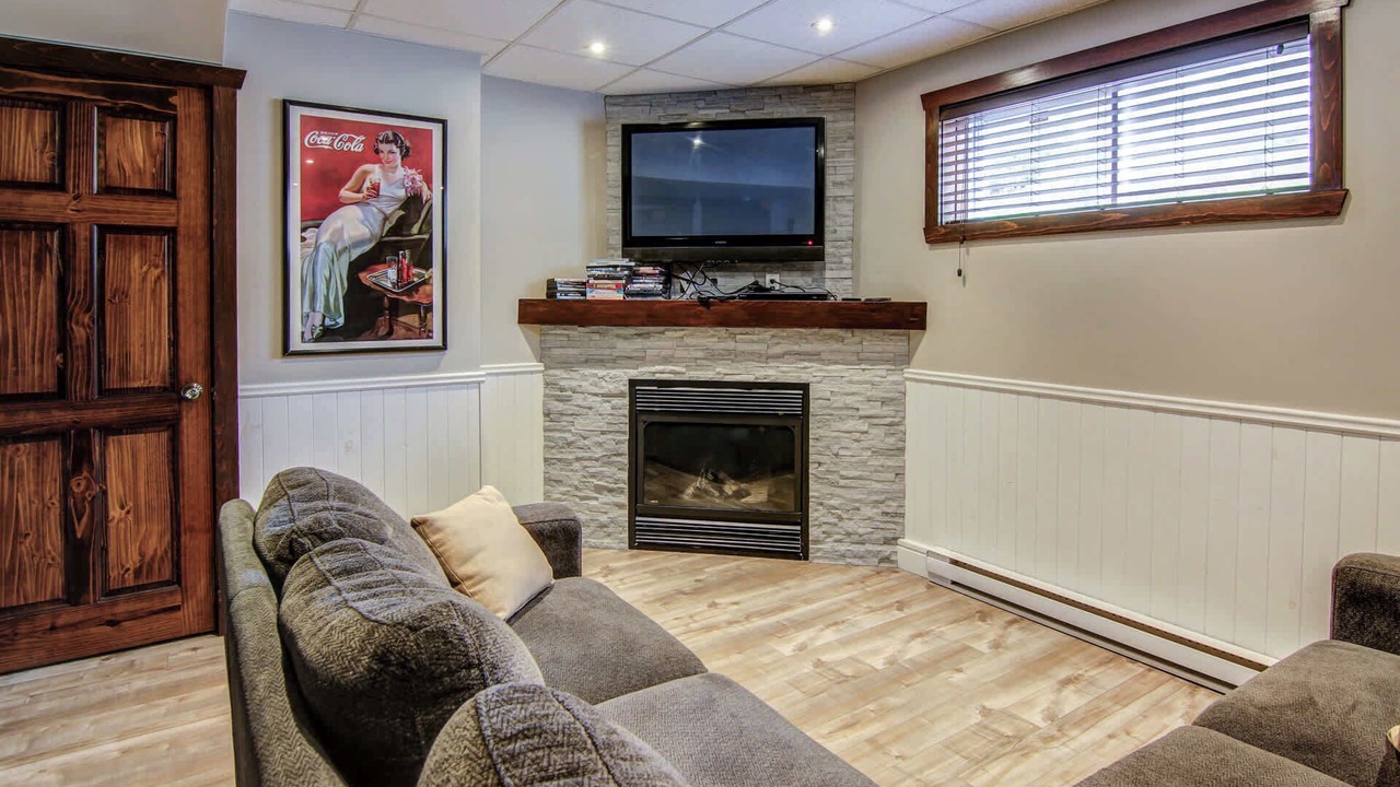 Photo of Livingroom in Saint-David-de-Falardeau
