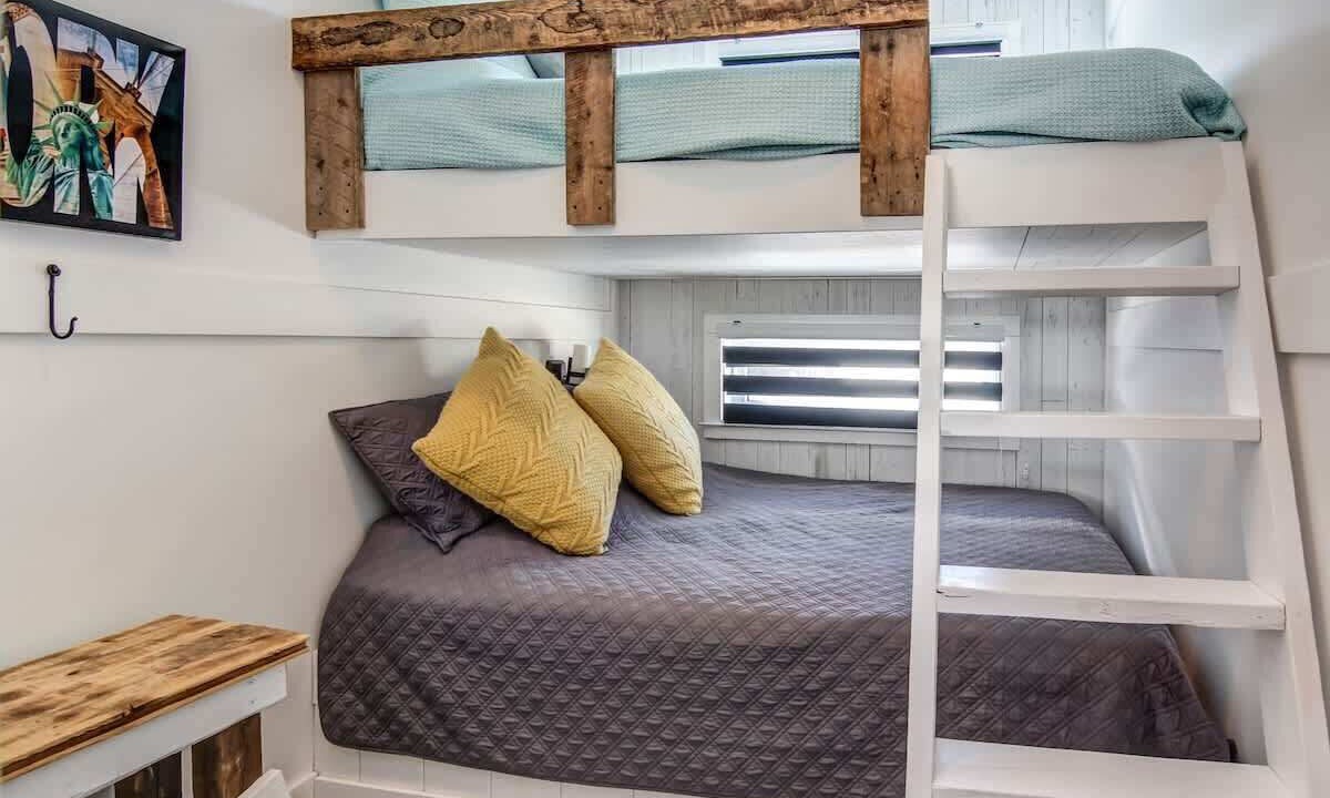Photo of Bedroom in Saint-David-de-Falardeau