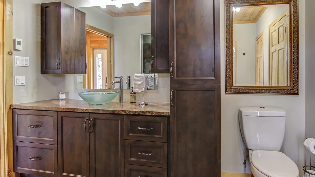 Photo of Bathroom in Saint-David-de-Falardeau