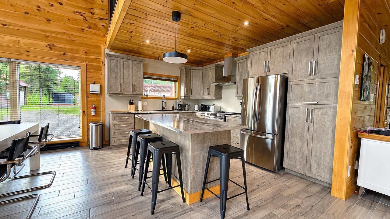 Photo of Kitchen in Saint-David-de-Falardeau