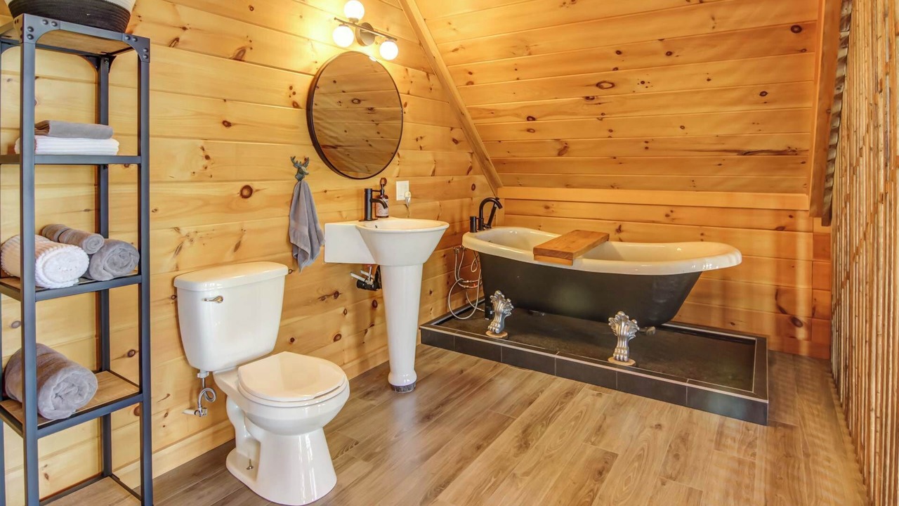 Photo of Bathroom in Saint-David-de-Falardeau