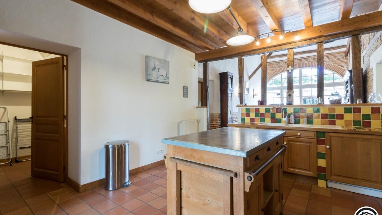 Photo of Kitchen in Beaumont-sur-Leze