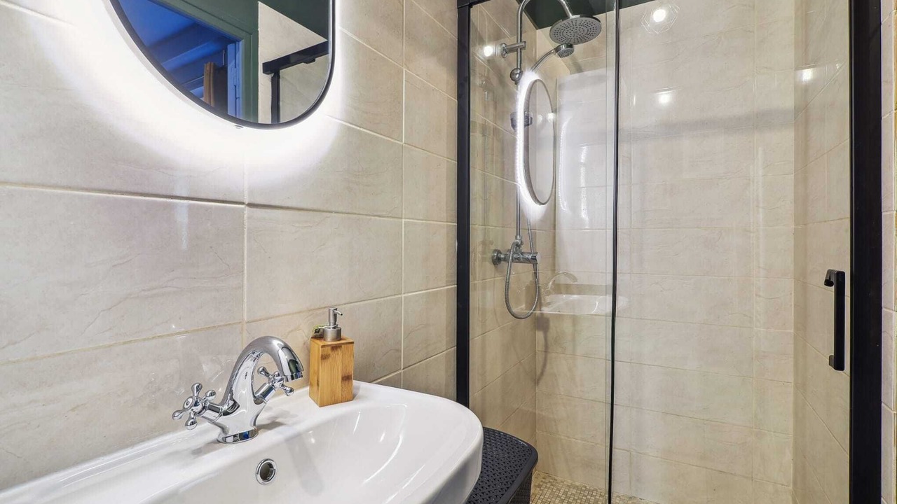 Photo of Bathroom in Saint-Honore - Jeanne d'Arc