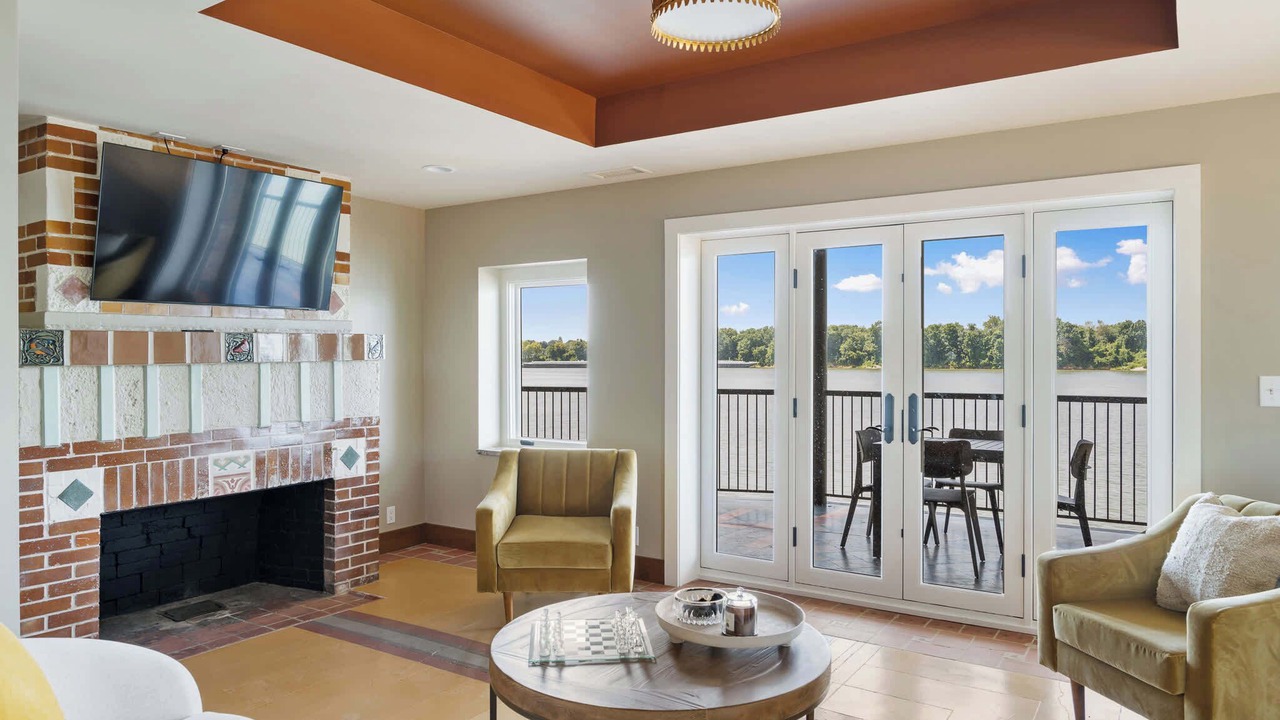 Photo of Livingroom in Glenview