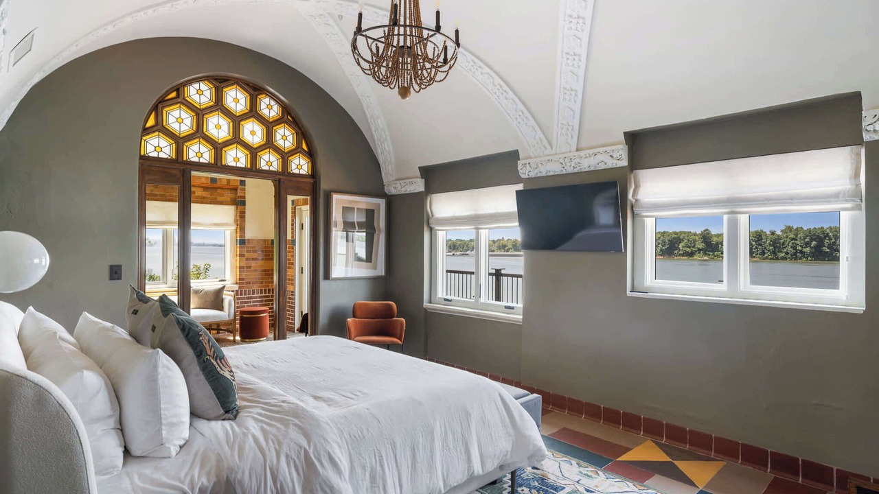 Photo of Bedroom in Glenview