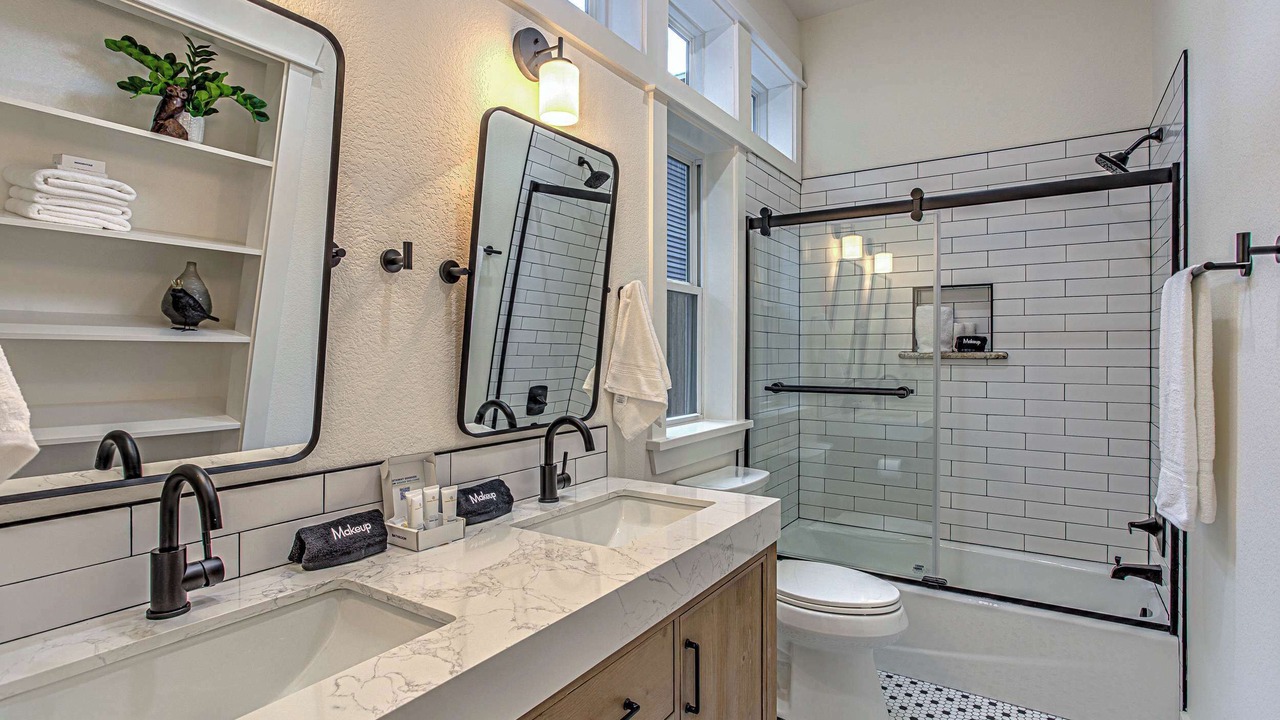 Photo of Bathroom in Bouldin