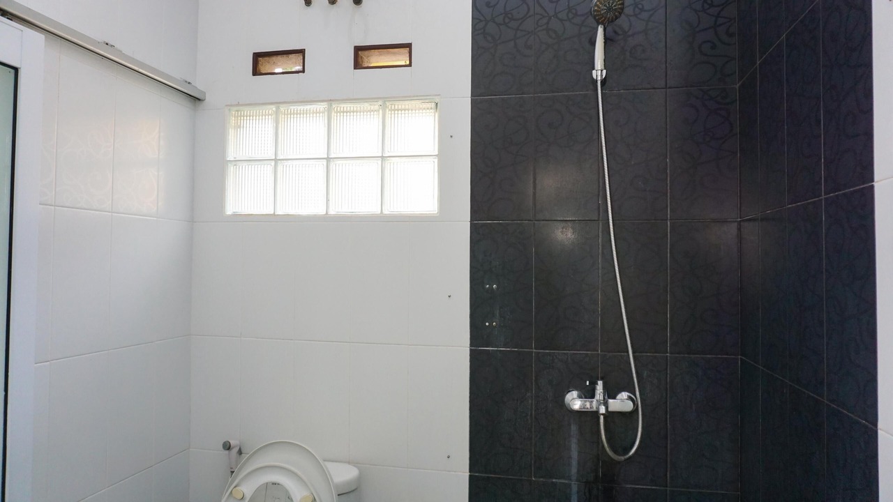 Photo of Bathroom in Parongpong