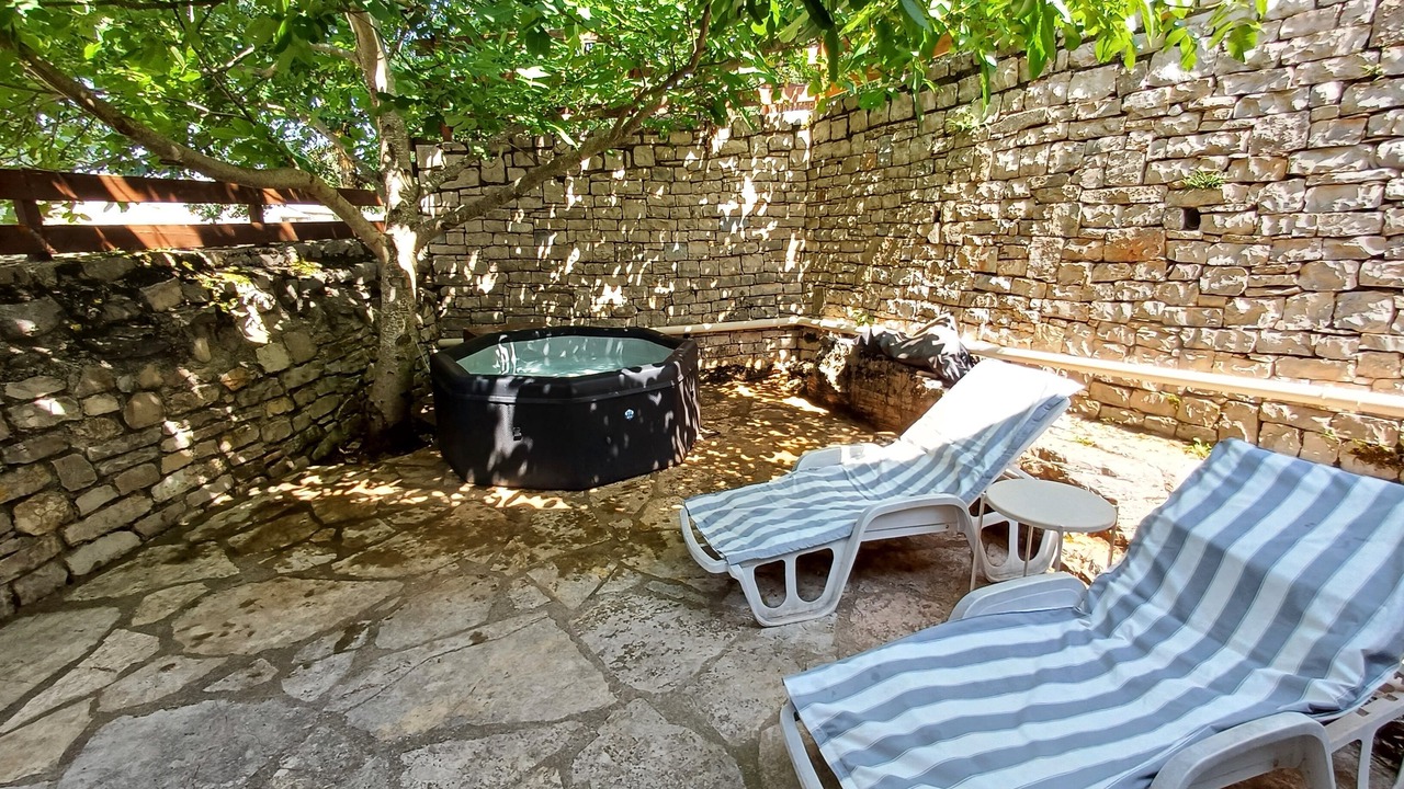 Photo of Outdoor in Hures-la-Parade