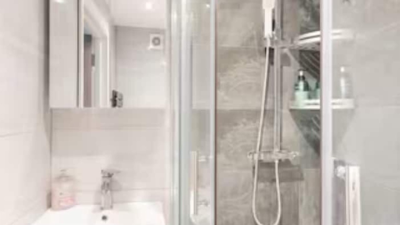 Photo of Bathroom in Uxbridge South