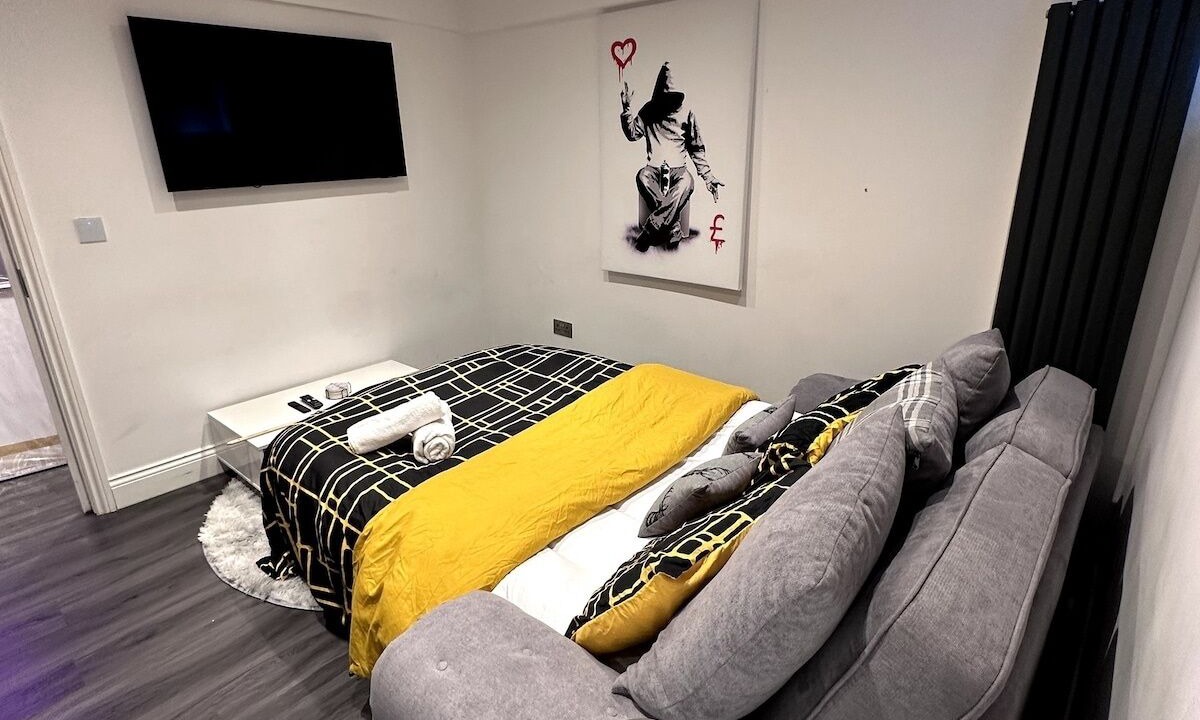 Photo of Bedroom in Uxbridge South