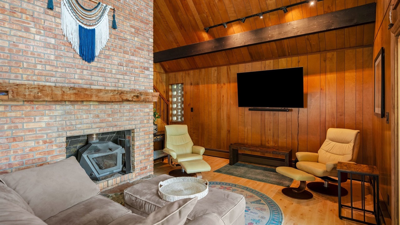 Photo of Livingroom in Lake Ann