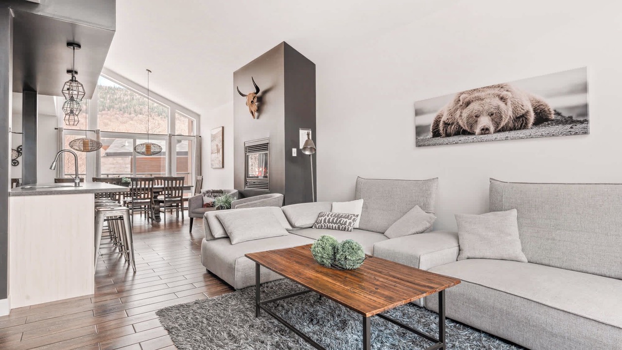 Photo of Livingroom in Stoneham