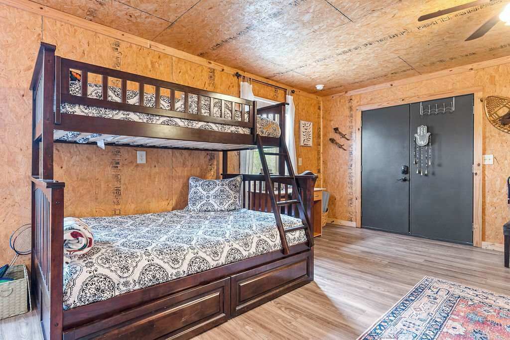 Photo of Bedroom in Eureka Springs
