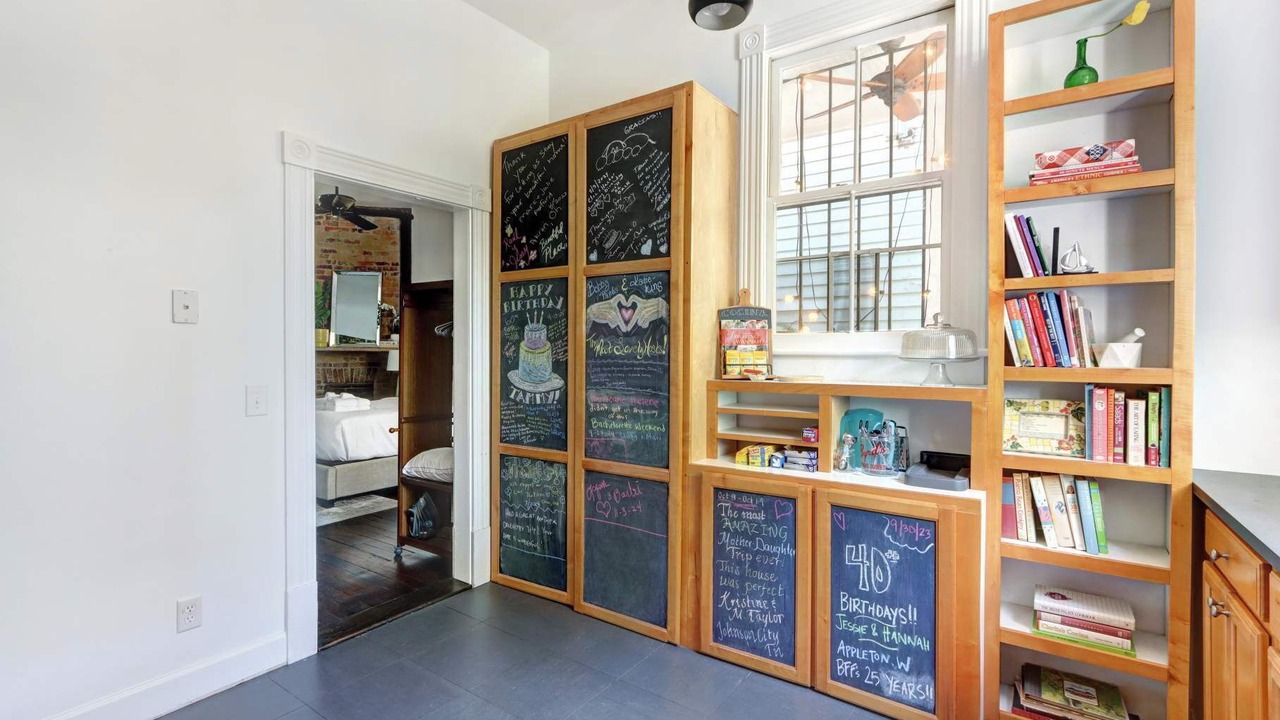 Photo of Bedroom in Beach Institute