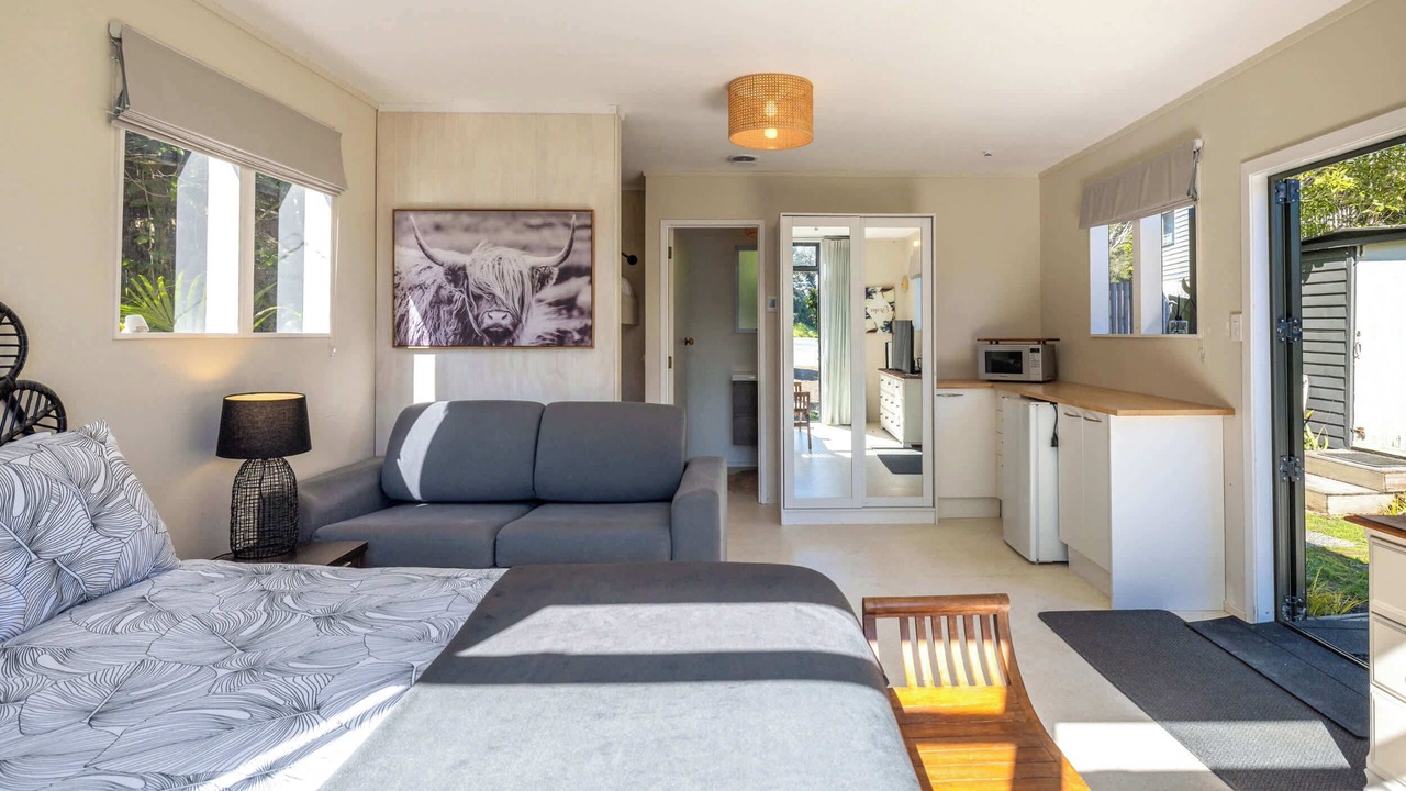 Photo of Bedroom in Onetangi