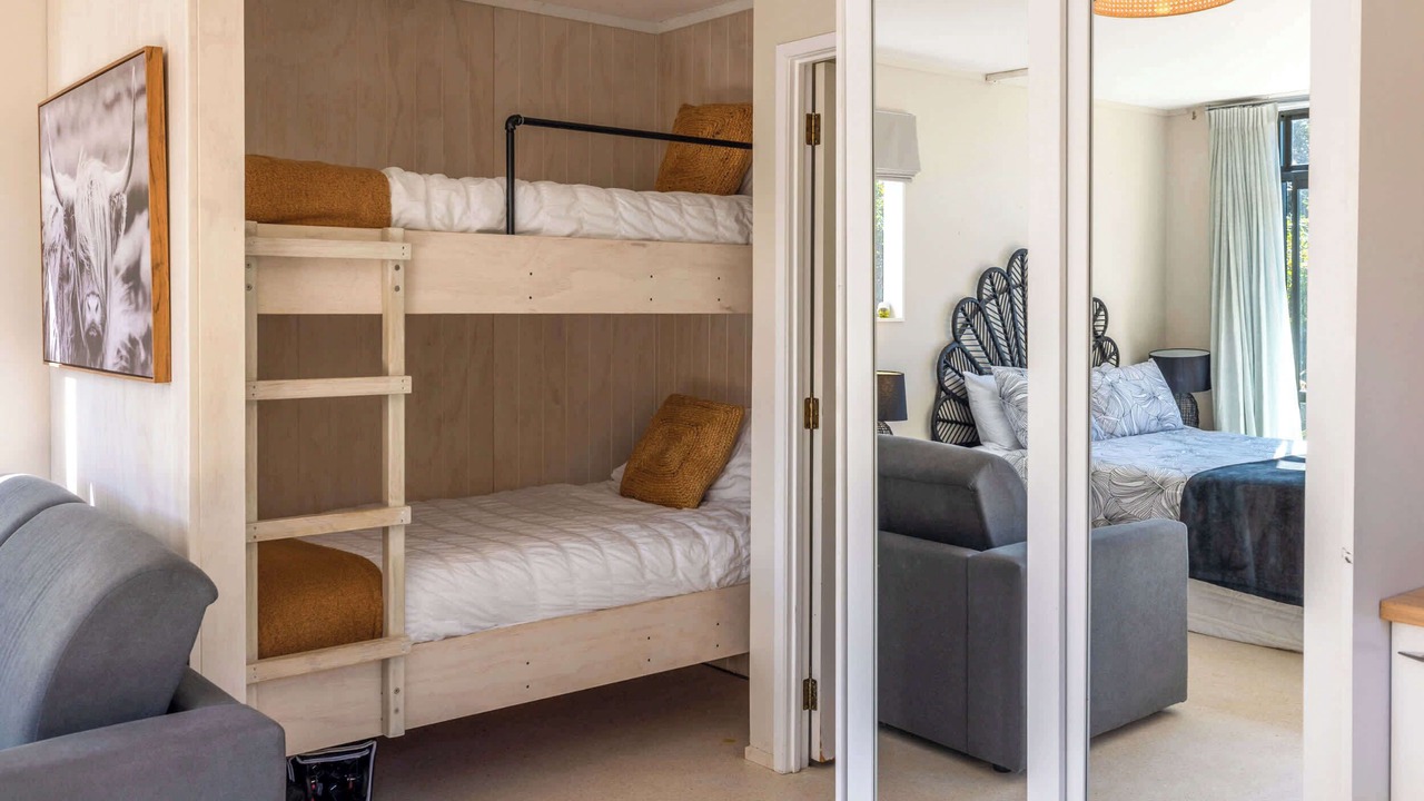 Photo of Bedroom in Onetangi