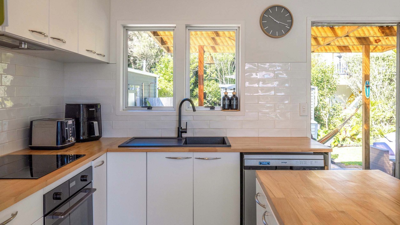 Photo of Kitchen in Onetangi