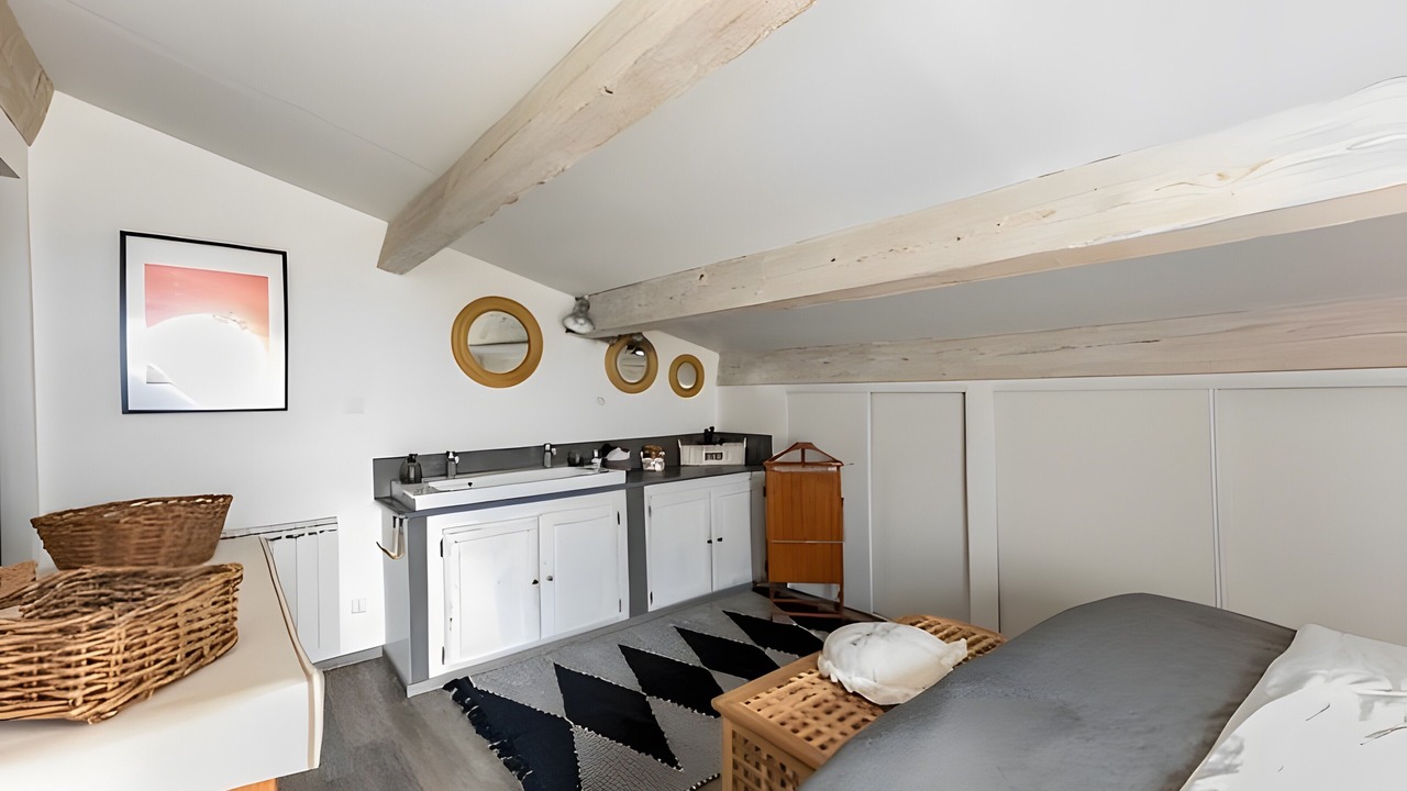 Photo of Bedroom in Roquemaure