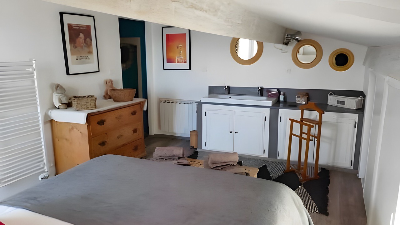 Photo of Bedroom in Roquemaure