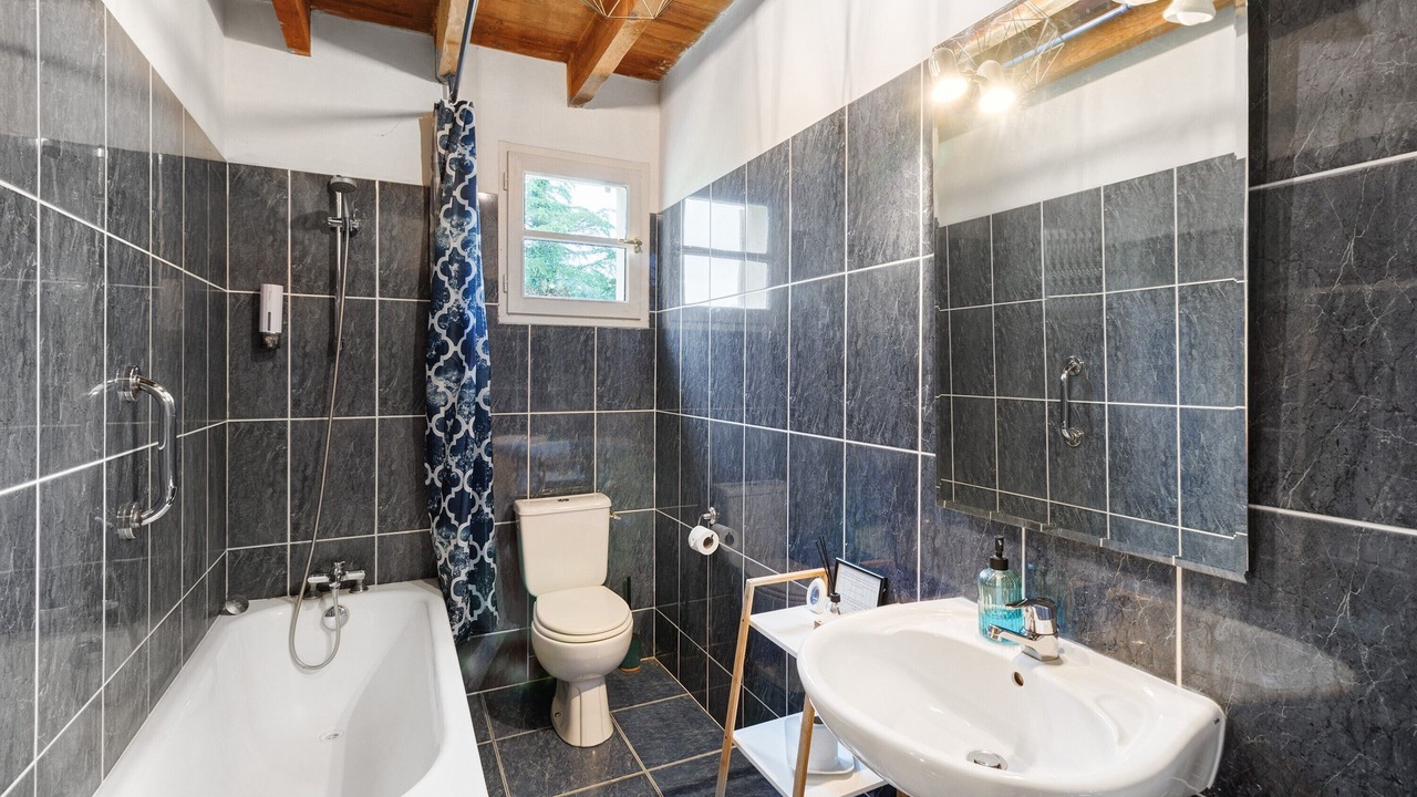 Photo of Bathroom in Lavergne