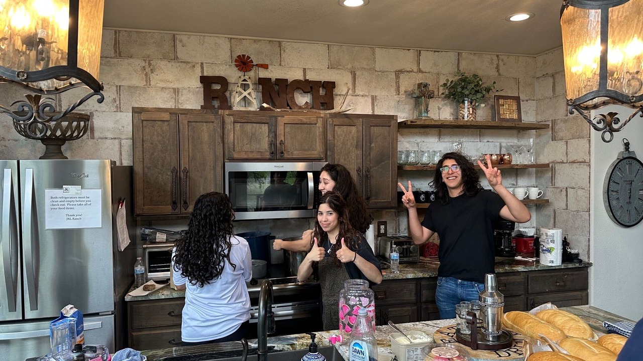Photo of Others in Leakey