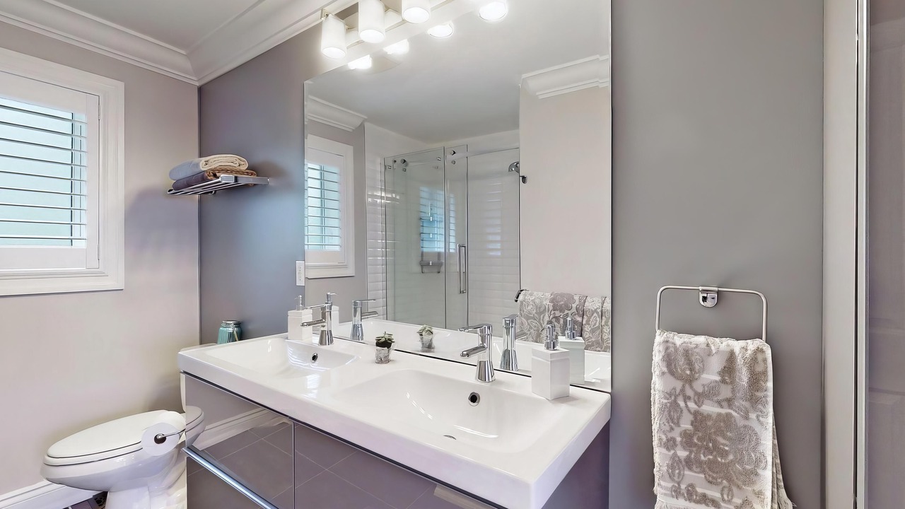 Photo of Bathroom in Henry Farm