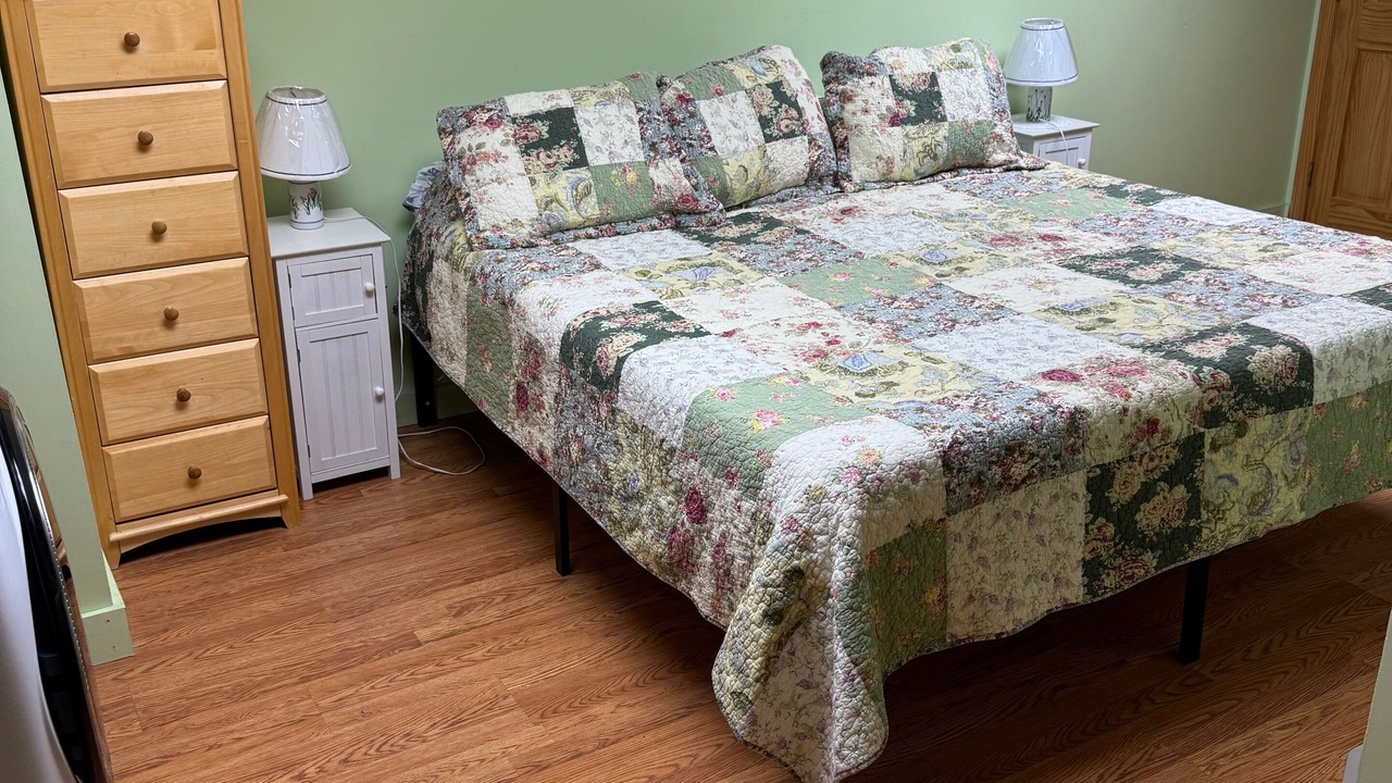 Photo of Bedroom in Boothbay