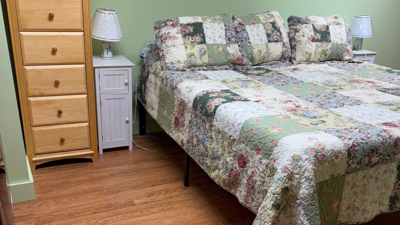 Photo of Bedroom in Boothbay