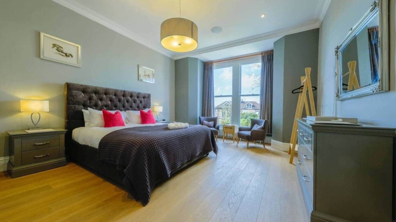 Photo of Others in Cotham