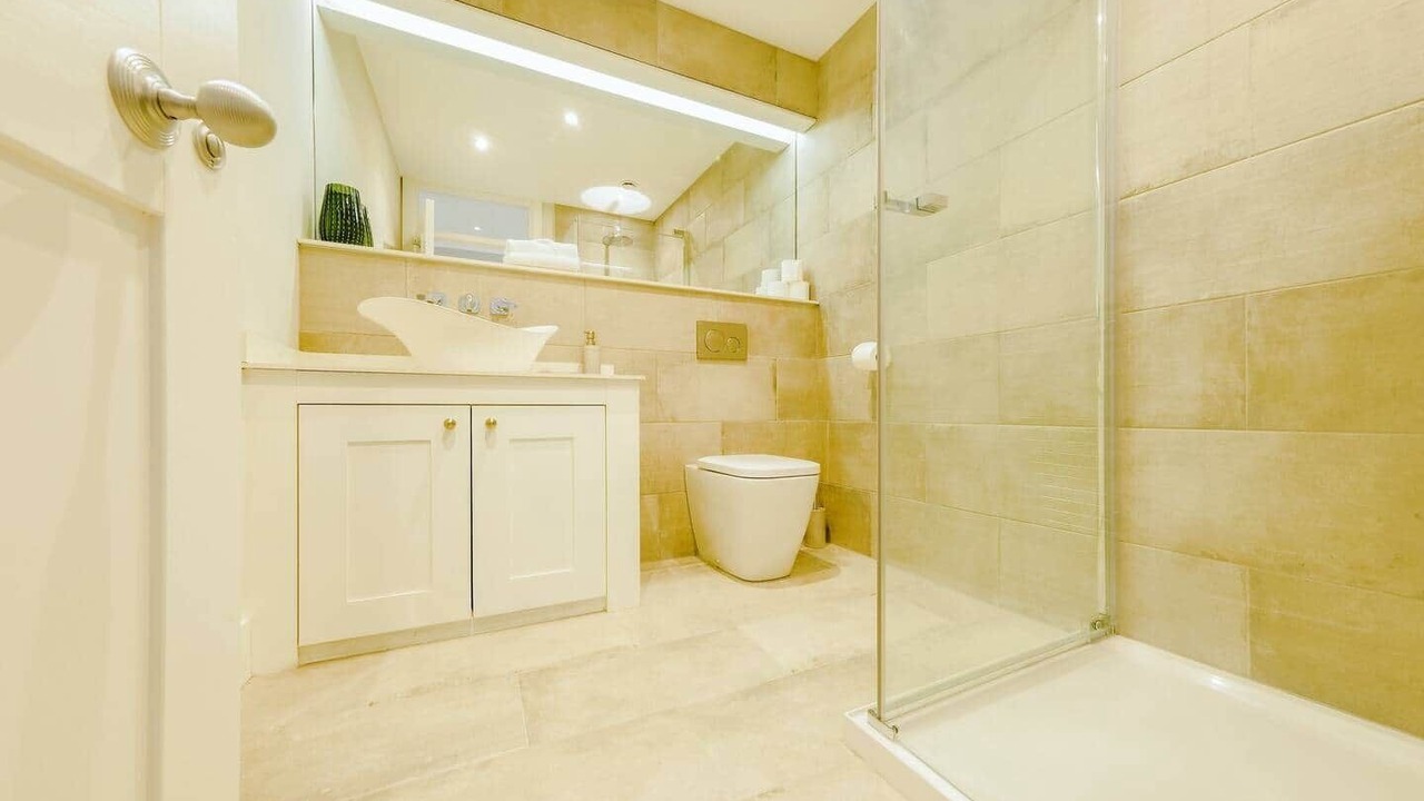 Photo of Bathroom in Cotham