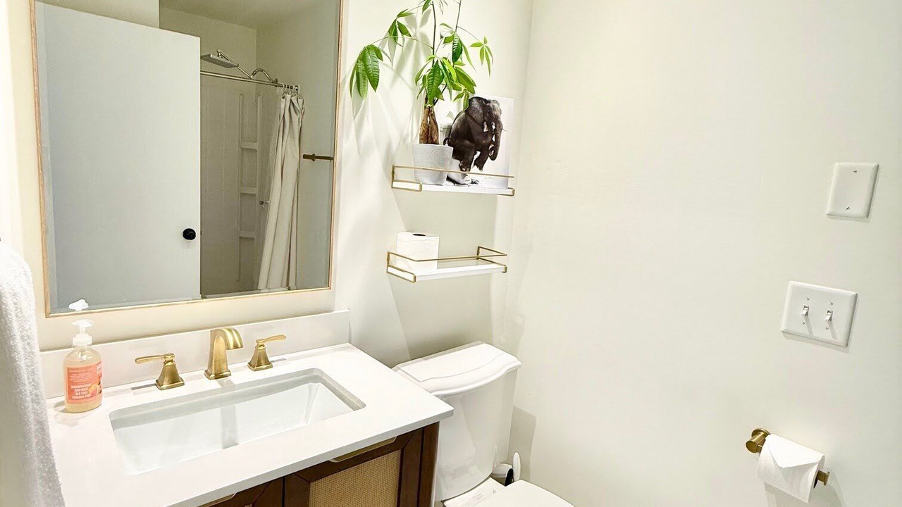 Photo of Bathroom in Gahanna
