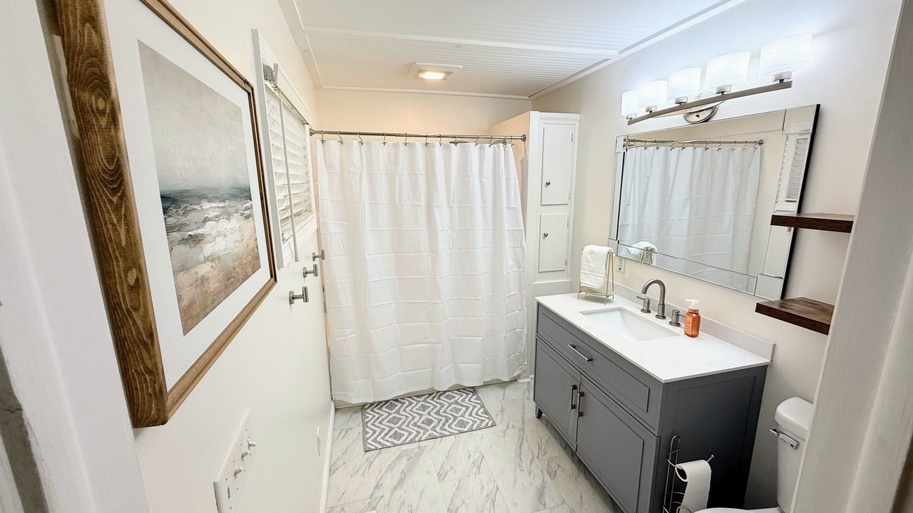 Photo of Bathroom in Gahanna