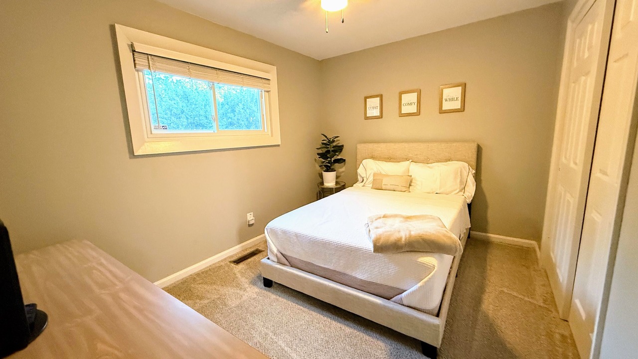Photo of Bedroom in Gahanna