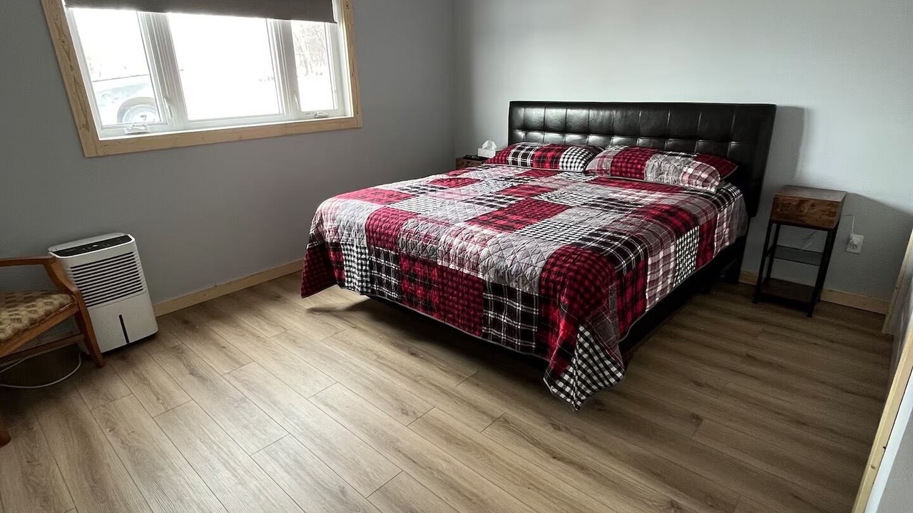 Photo of Bedroom in Division No. 16