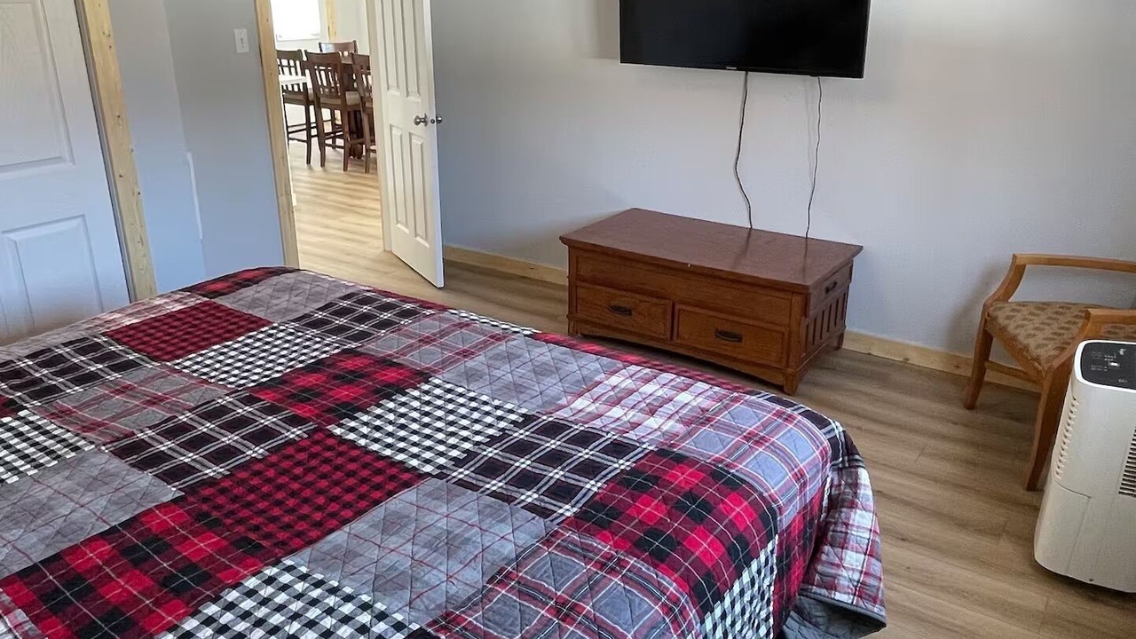Photo of Bedroom in Division No. 16