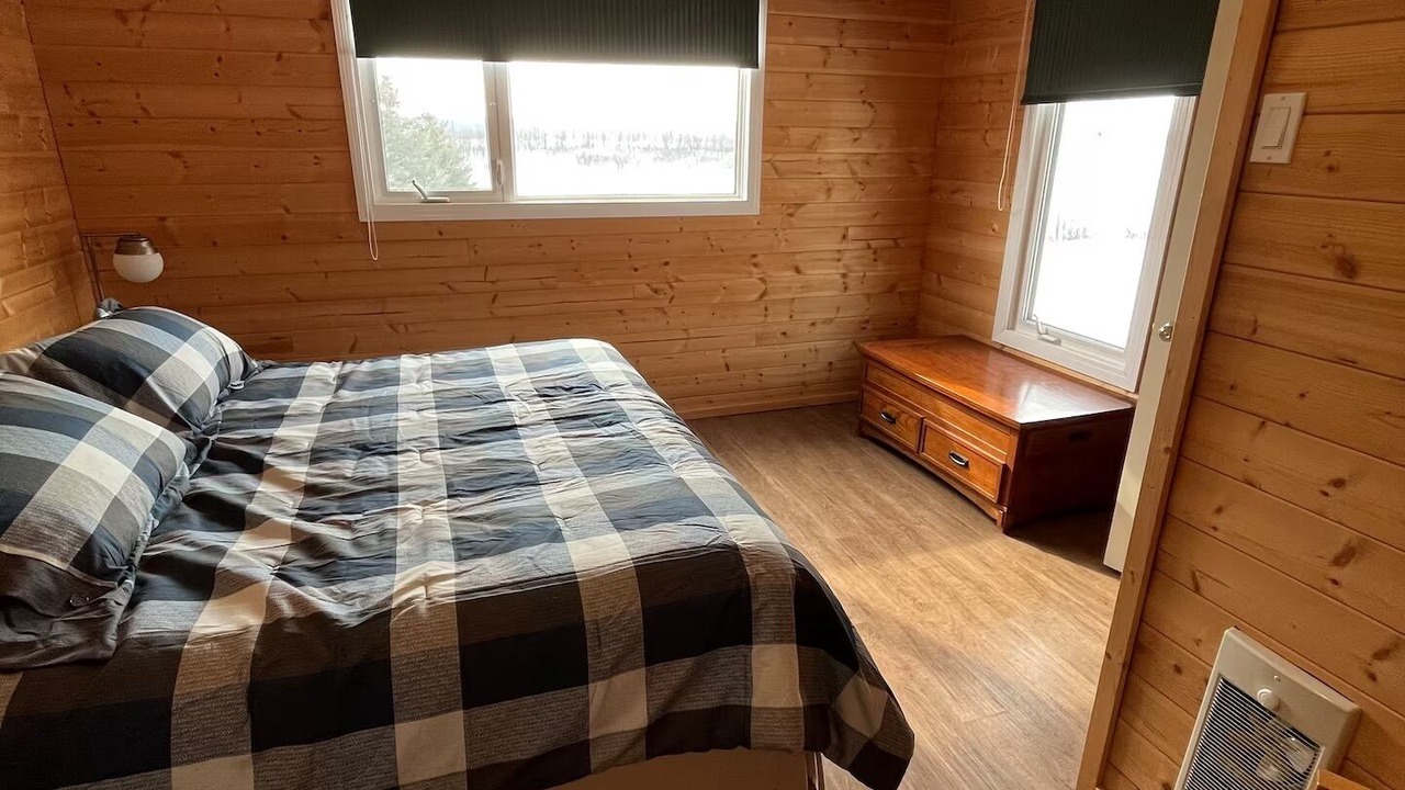 Photo of Bedroom in Division No. 16