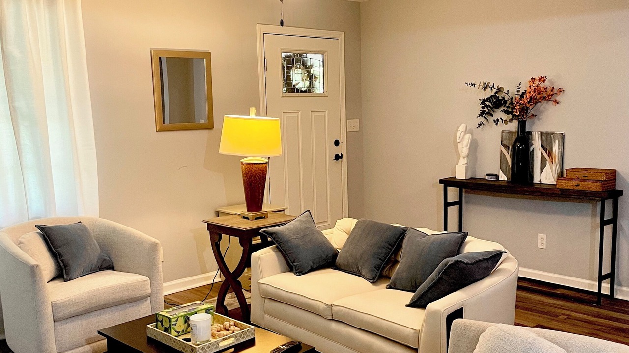 Photo of Livingroom in McDonald