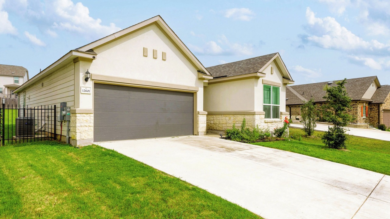 Photo of Outdoor in McNeil