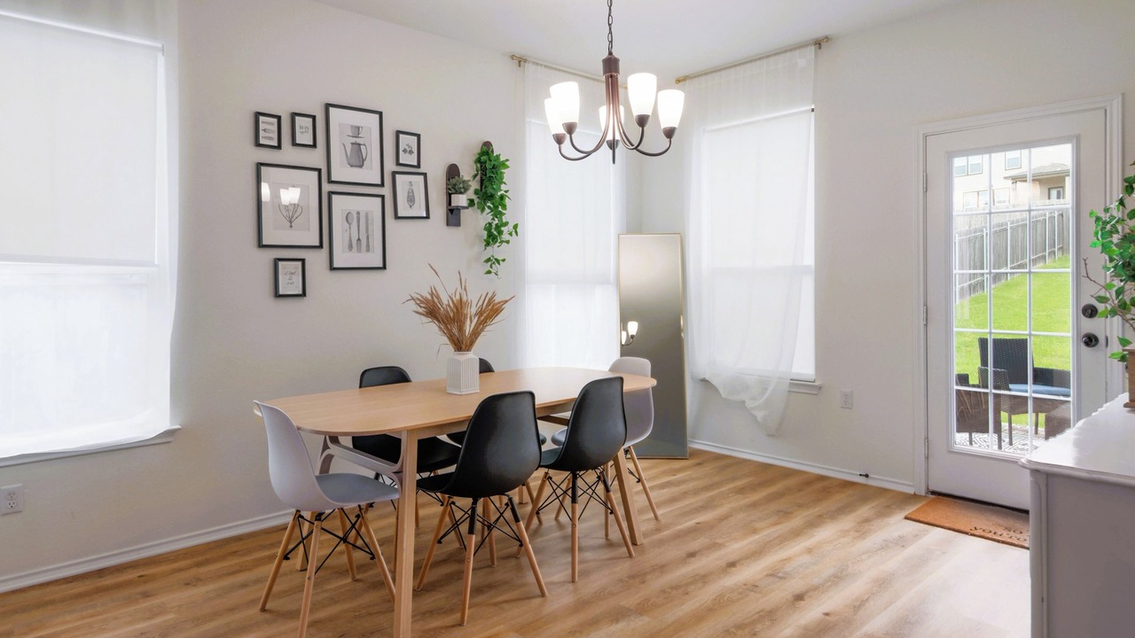 Photo of Bedroom in McNeil