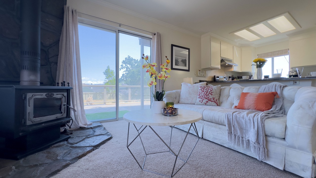 Photo of Livingroom in Berryessa Highlands