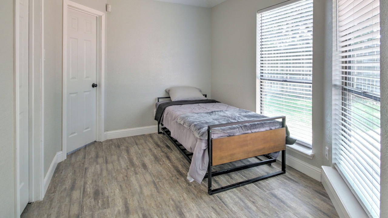 Photo of Bedroom in Meadows Place
