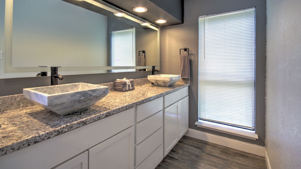 Photo of Bathroom in Meadows Place