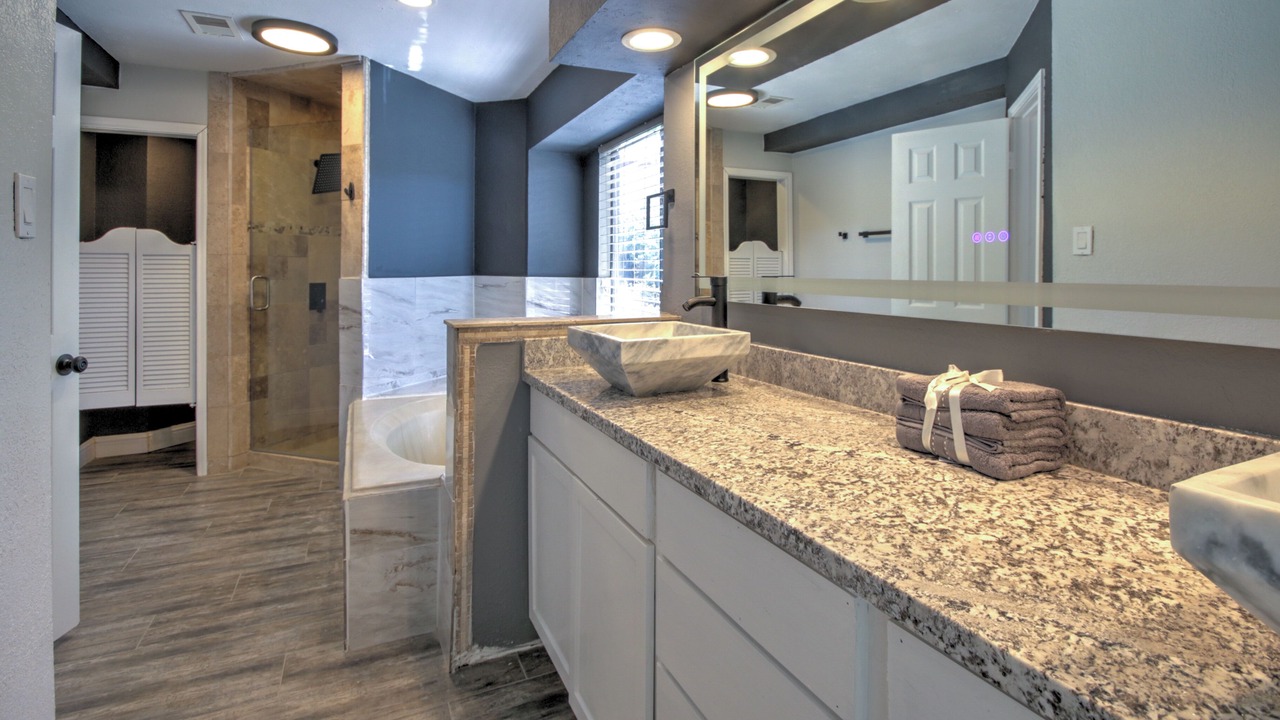 Photo of Bathroom in Meadows Place