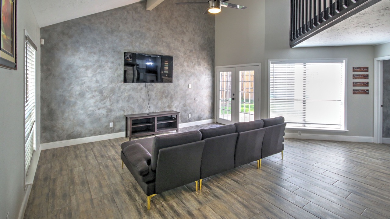 Photo of Livingroom in Meadows Place