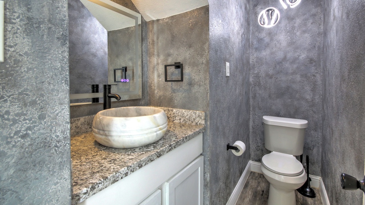 Photo of Bathroom in Meadows Place