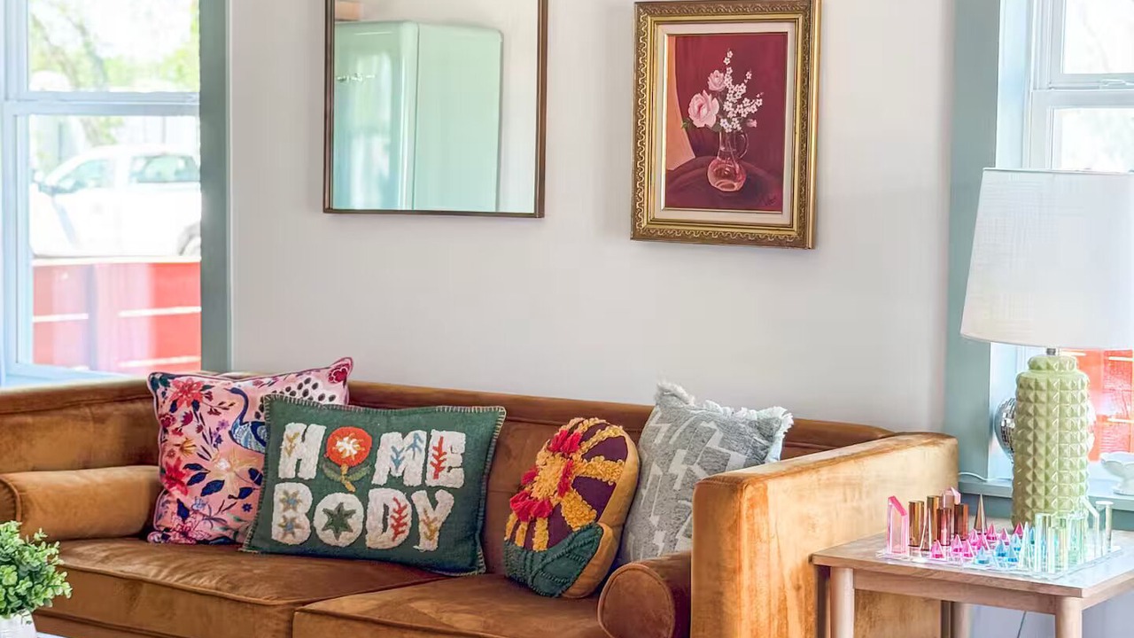 Photo of Livingroom in Spring