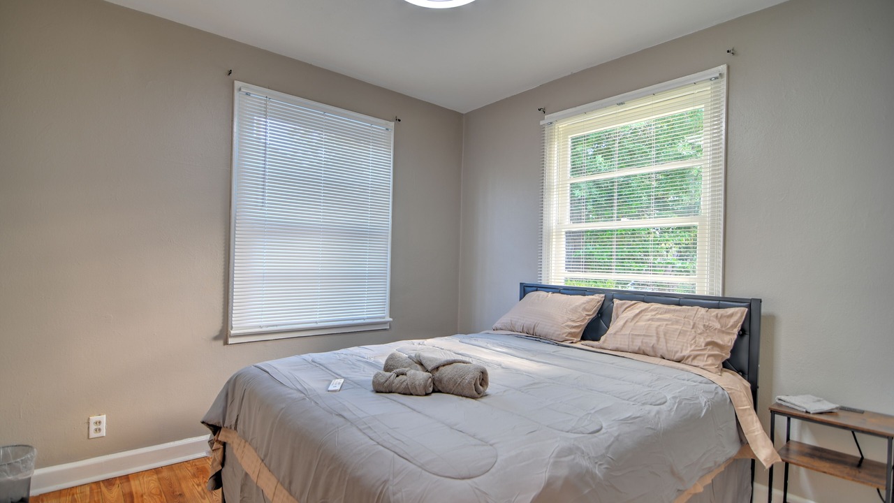 Photo of Bedroom in Valdosta